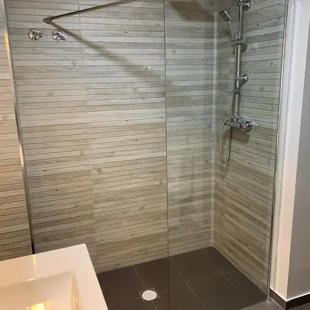 Apartamento De Lujo, Wifi Y Parking Gratis * جيريز